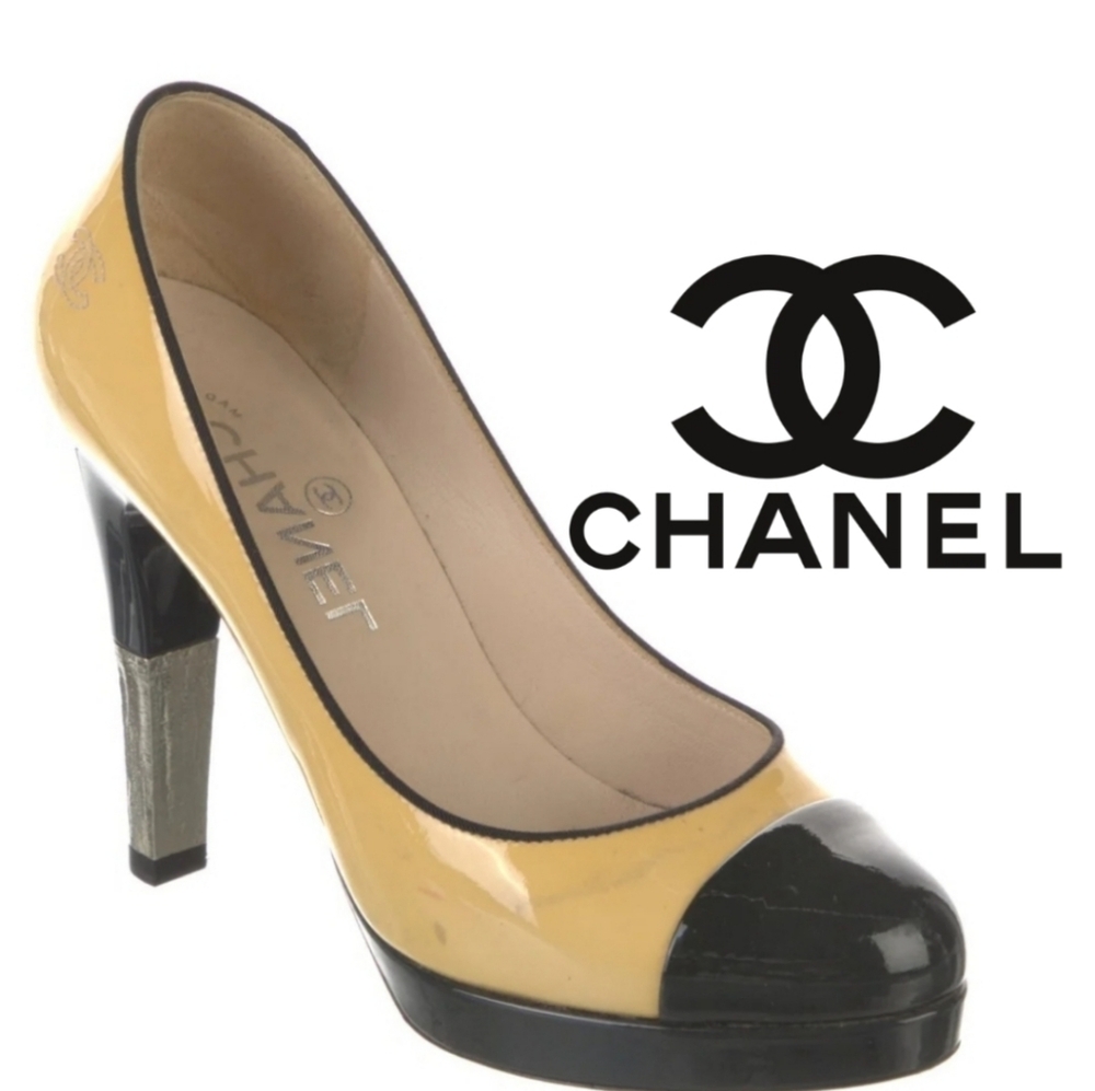Chanel Interlocking CC Logo Patent Leather Pumps Women's Size: |US 6.5, IT36 - Picture 7 of 7